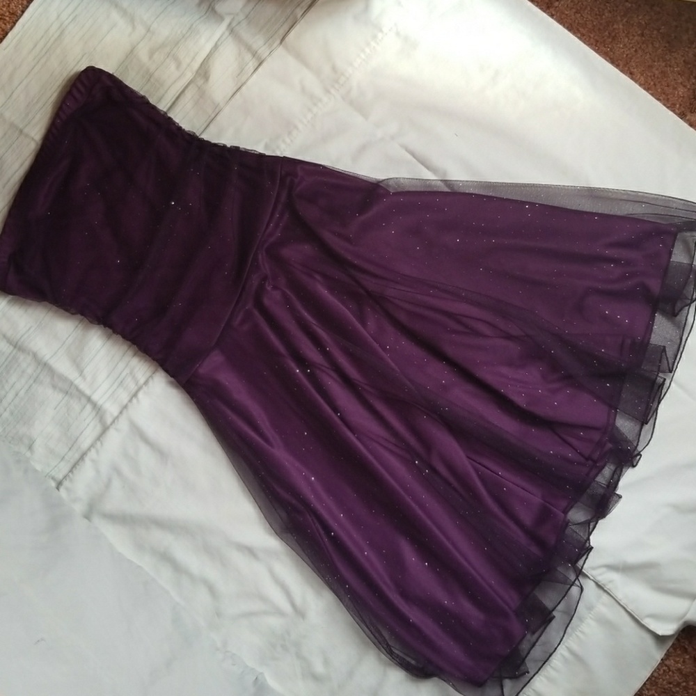 Dress - Picture 1 of 1